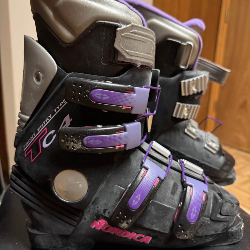 Women's Black and Purple Ski Boots